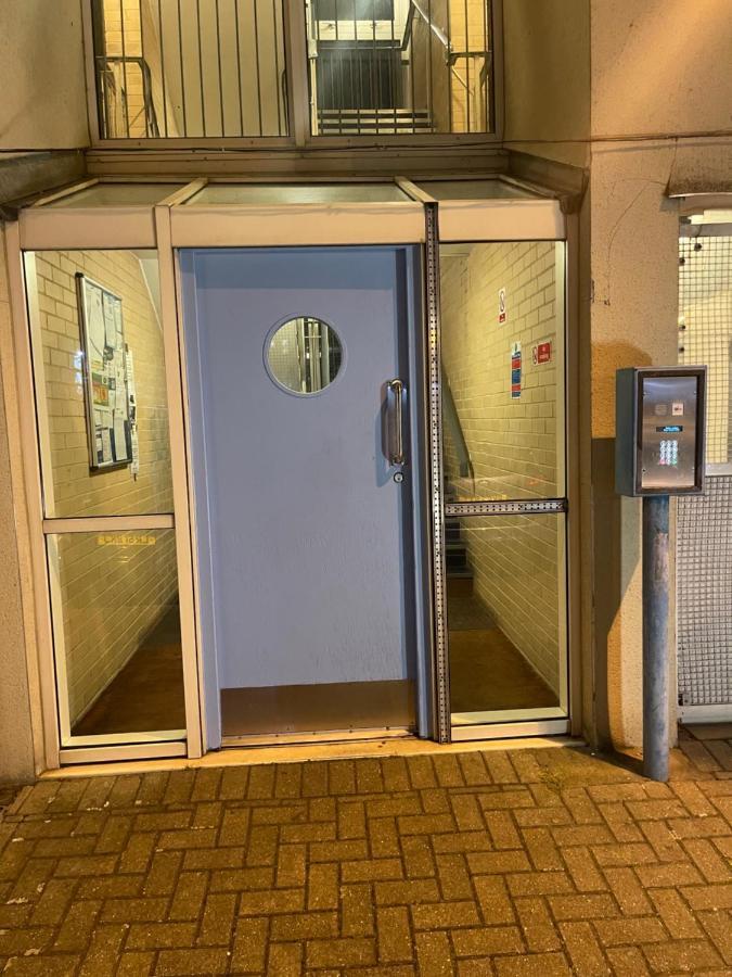 Wembley Serviced Apartment, 20Mins From Central Лондон Екстер'єр фото